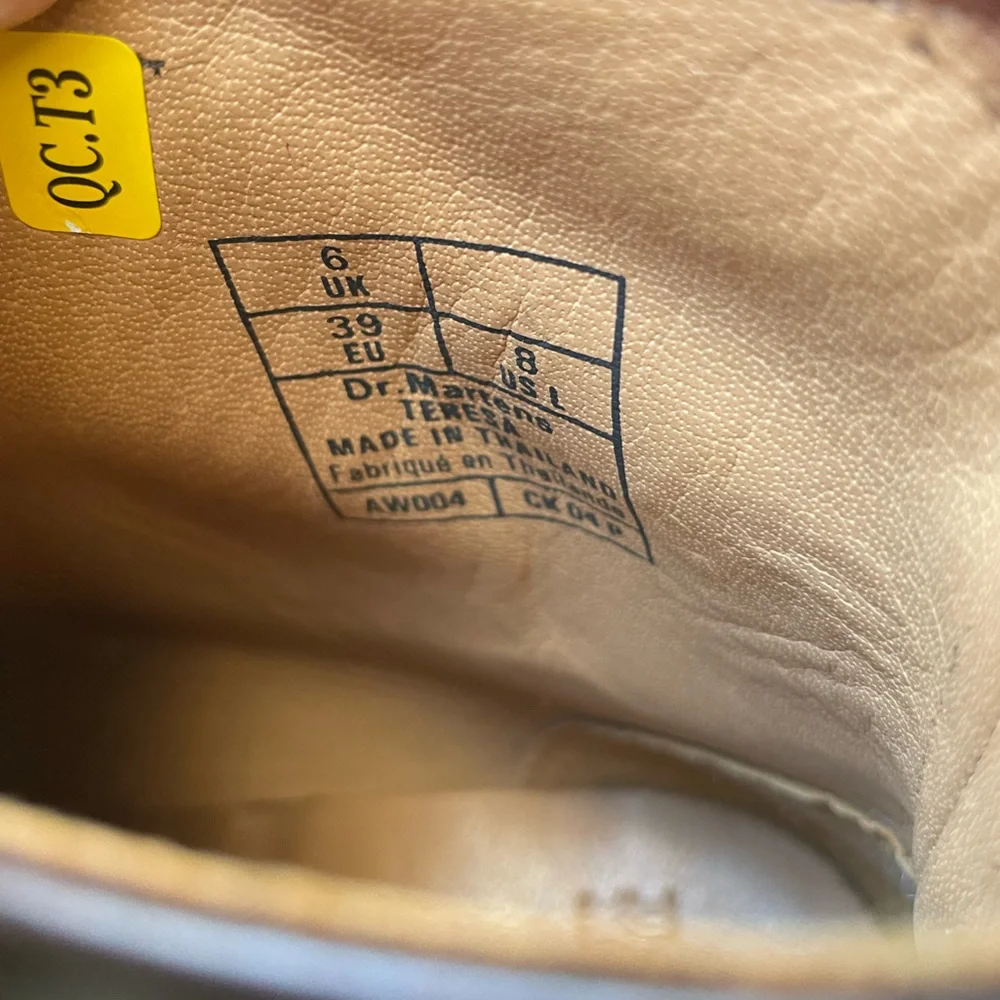 Dr. Martens TERESA CHERRY RED ARCADIA BOOT, size 8 - Picture 8 of 8